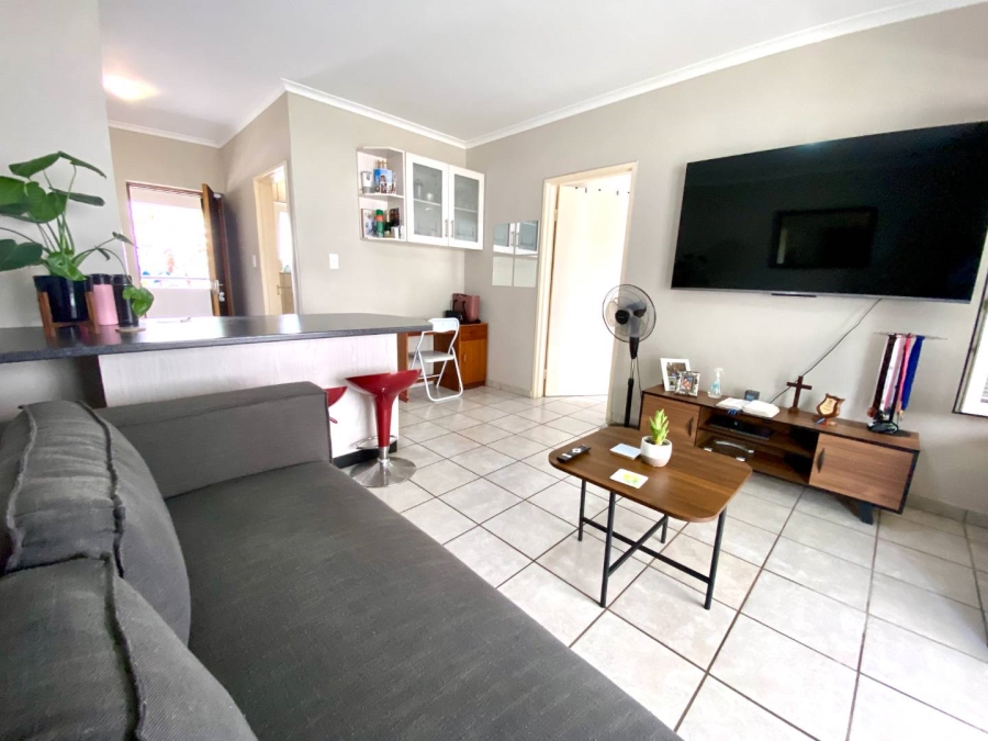 1 Bedroom Property for Sale in Klein Drakenstein Western Cape